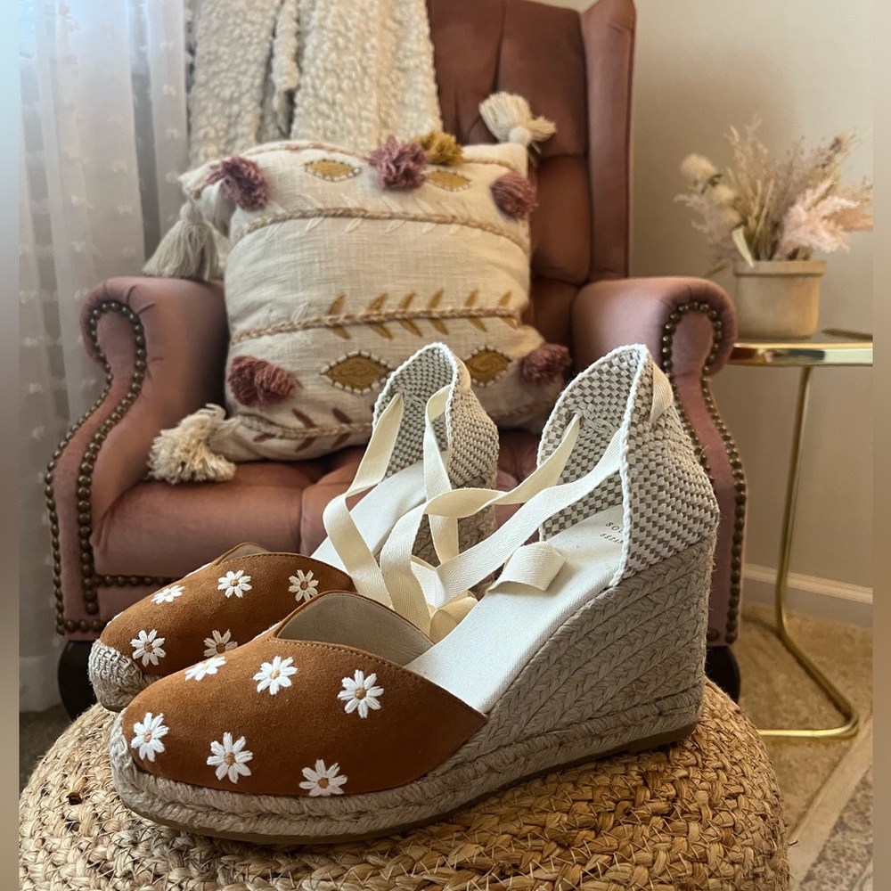 Sèzane Diane Daisy Espadrilles - Picture 2 of 9